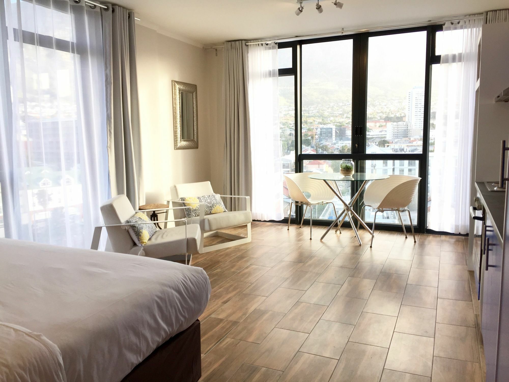 Urban Oasis At The Four Seasons Apartman Fokváros Kültér fotó